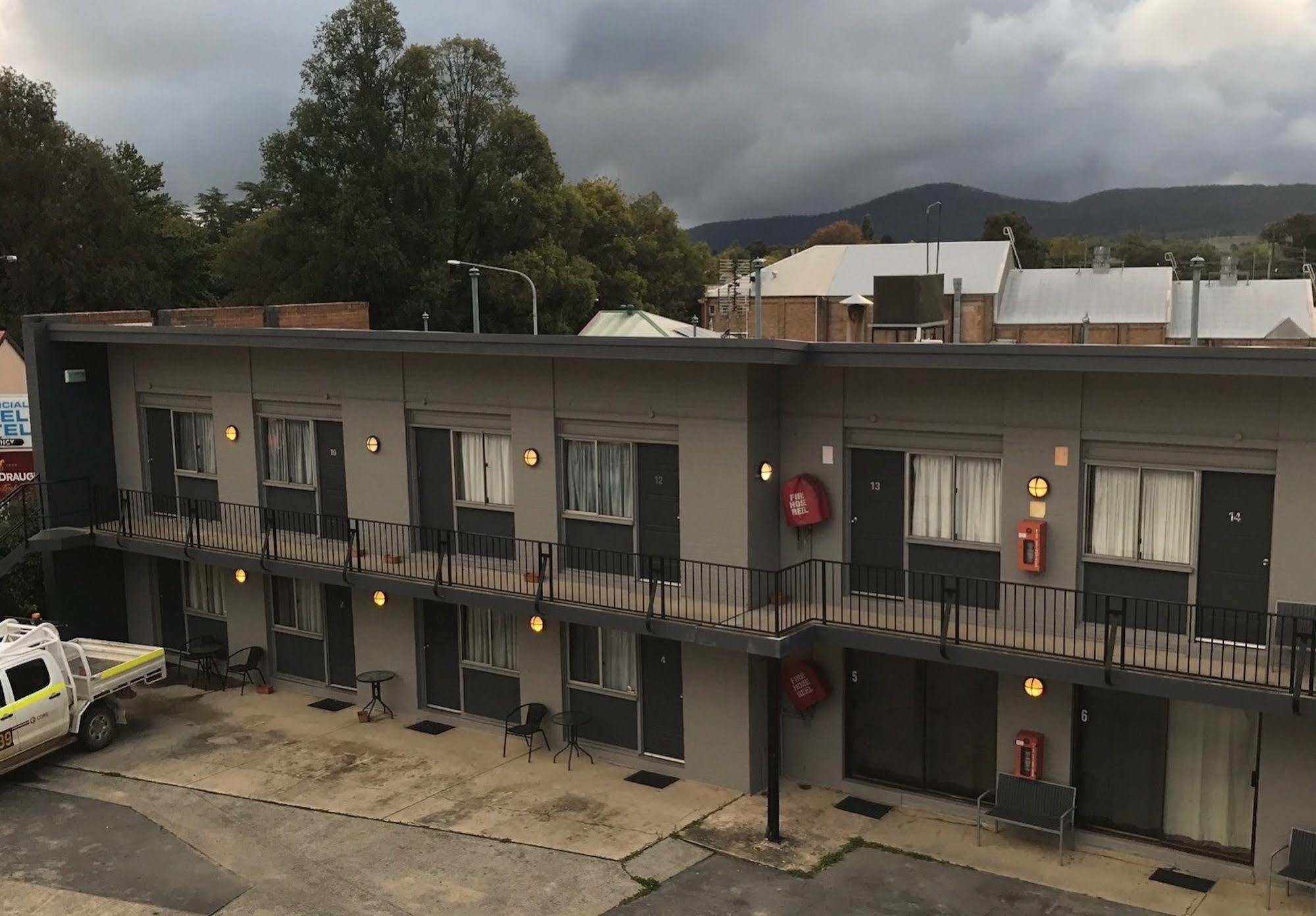 Commercial Hotel Motel לית'גו מראה חיצוני תמונה