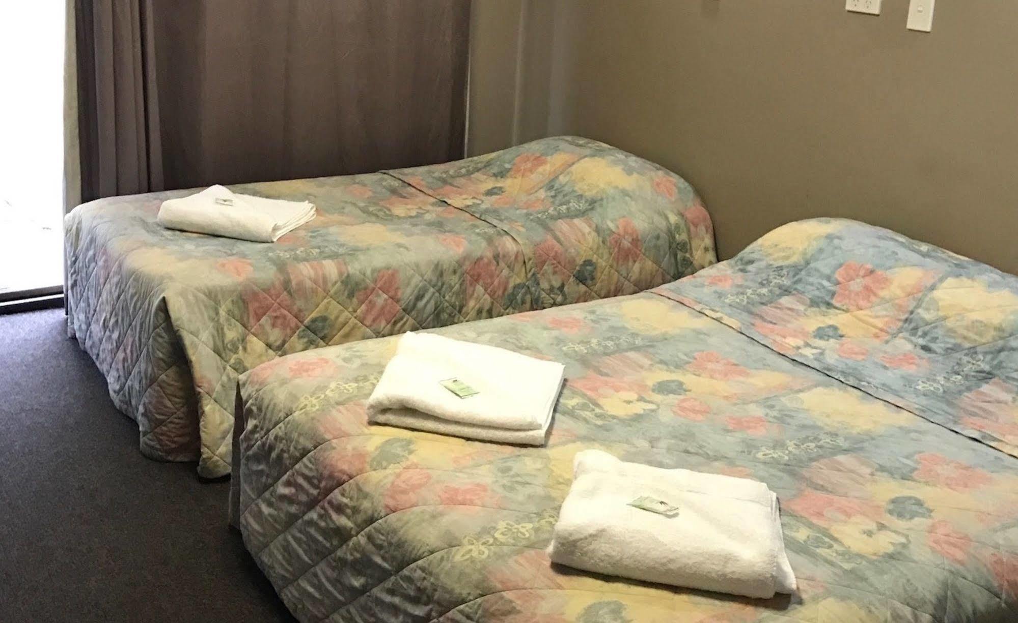 Commercial Hotel Motel לית'גו מראה חיצוני תמונה