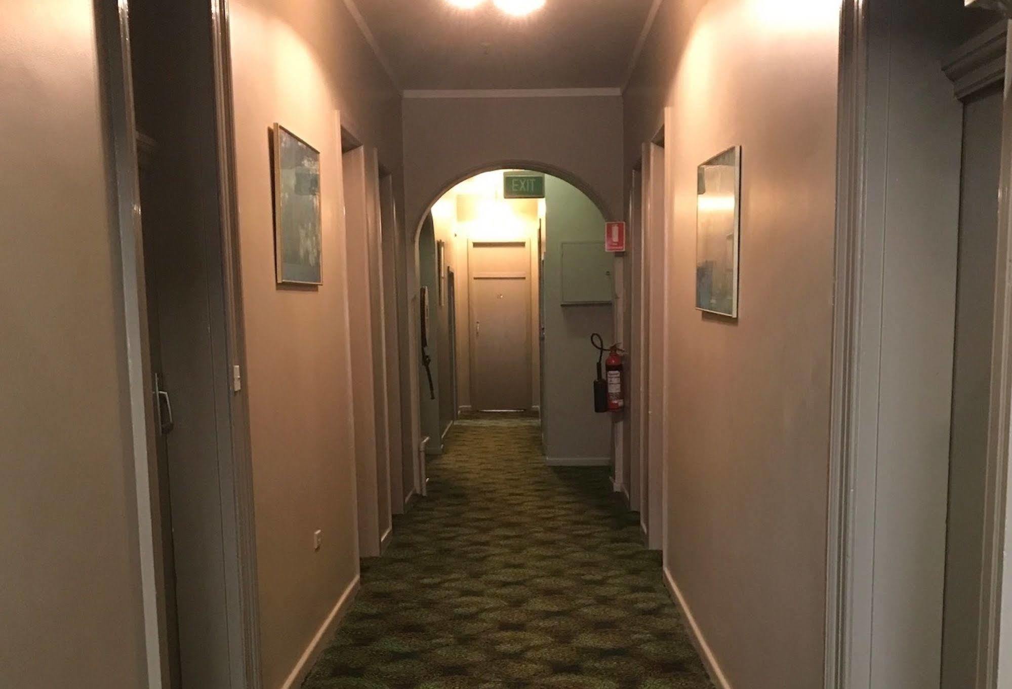 Commercial Hotel Motel לית'גו מראה חיצוני תמונה